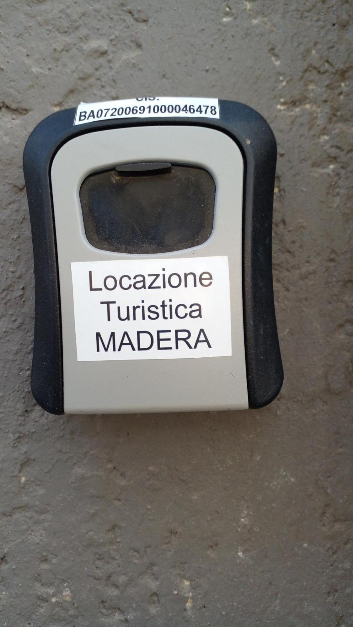 Locazione Turistica Madera Hotel Bari Luaran gambar